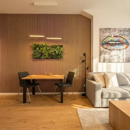 Lejlighed Stylish 1Br Apt With Living Room City Comfort Bratislava